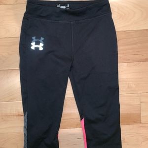 Under Armour girl's capri legging size 6